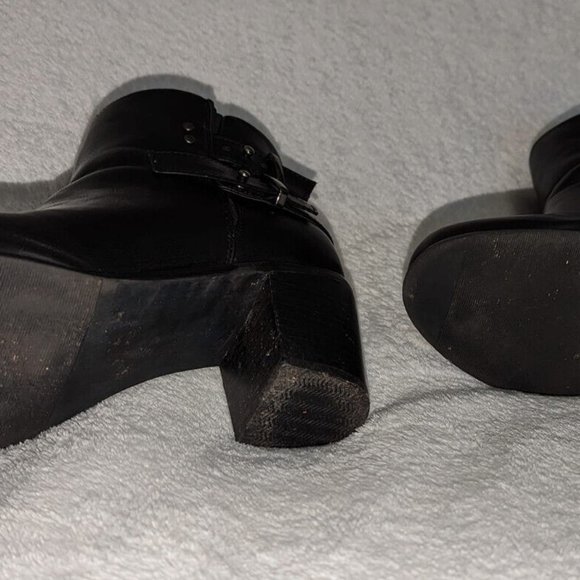Torrid 9W Ankle Bootie Black Faux Leather Buckle Straps 3" Chunky Heel - Picture 7 of 15